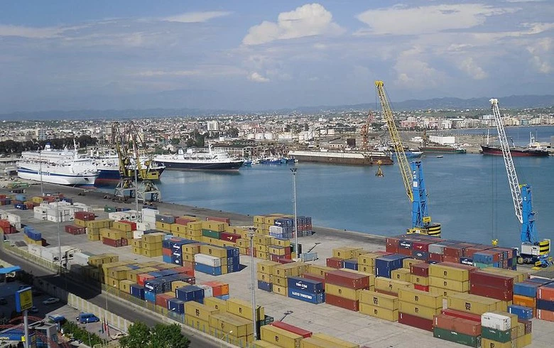 Albania's trade gap slightly narrows y/y in Feb