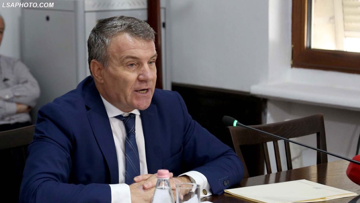 Economist Slams Albanian PM&rsquo;s &lsquo;Liberation&rsquo; of City Pavements as Counter-Productive